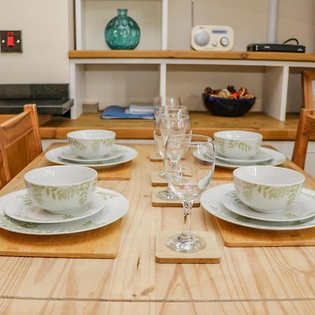 Apartment 6 Уитби Екстериор снимка
