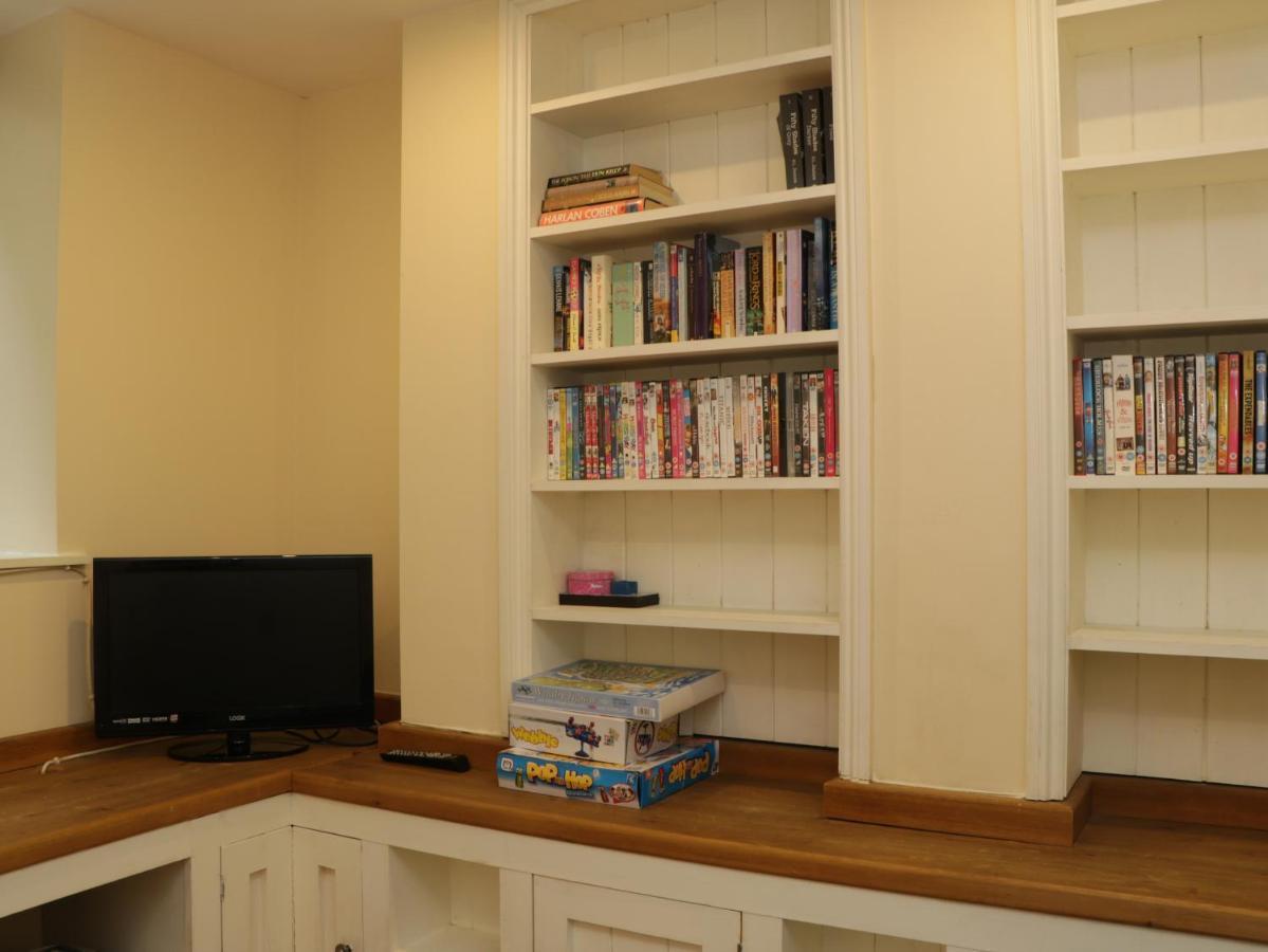 Apartment 6 Уитби Екстериор снимка