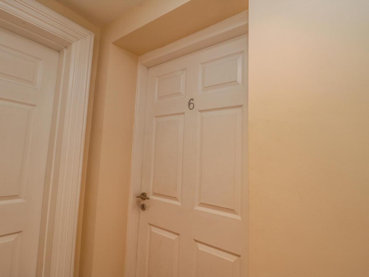 Apartment 6 Уитби Екстериор снимка