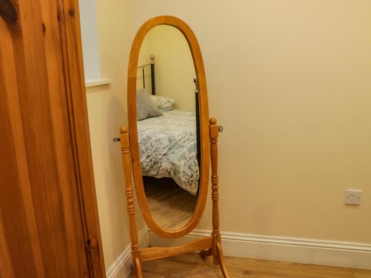Apartment 6 Уитби Екстериор снимка