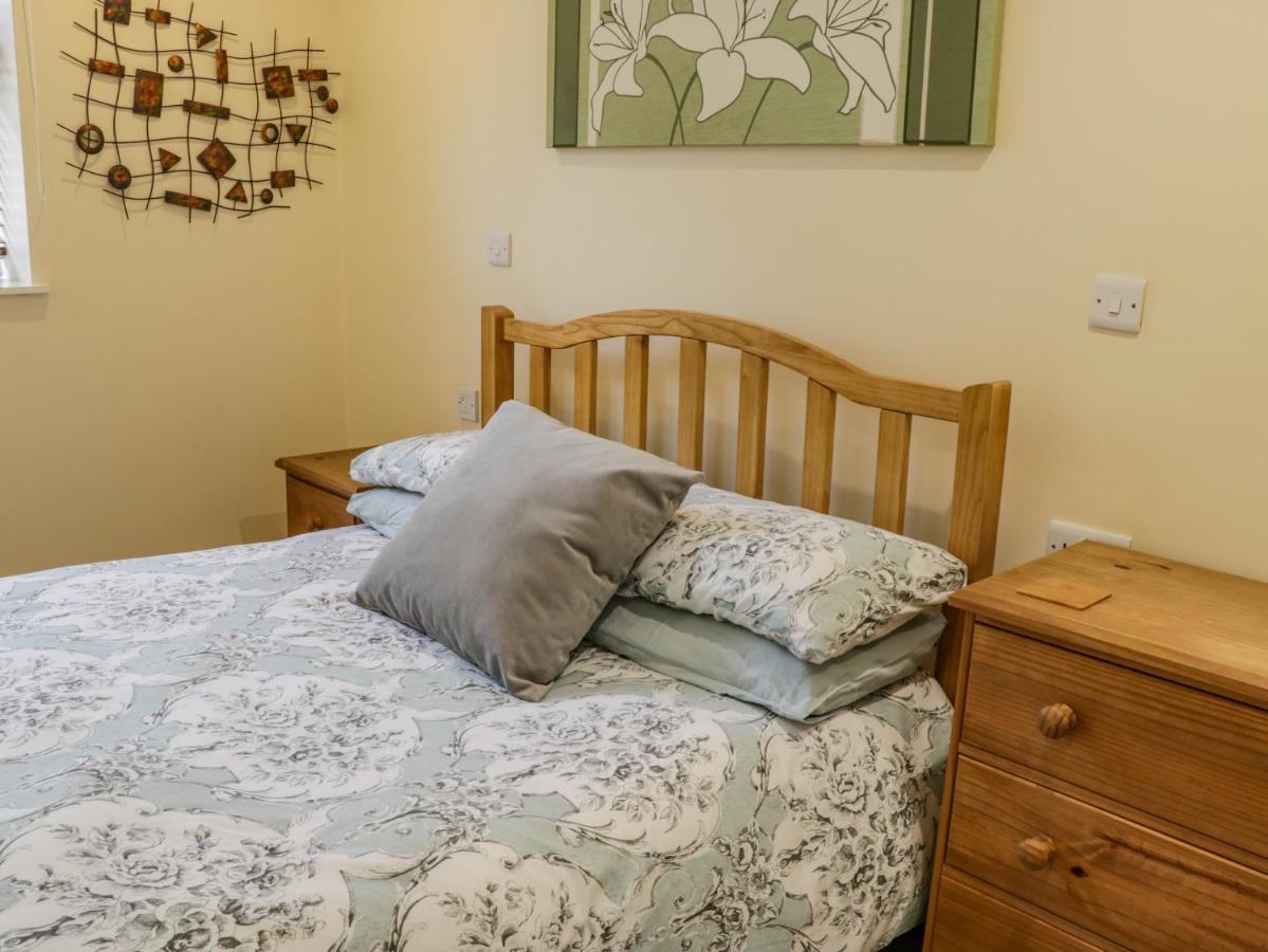 Apartment 6 Уитби Екстериор снимка